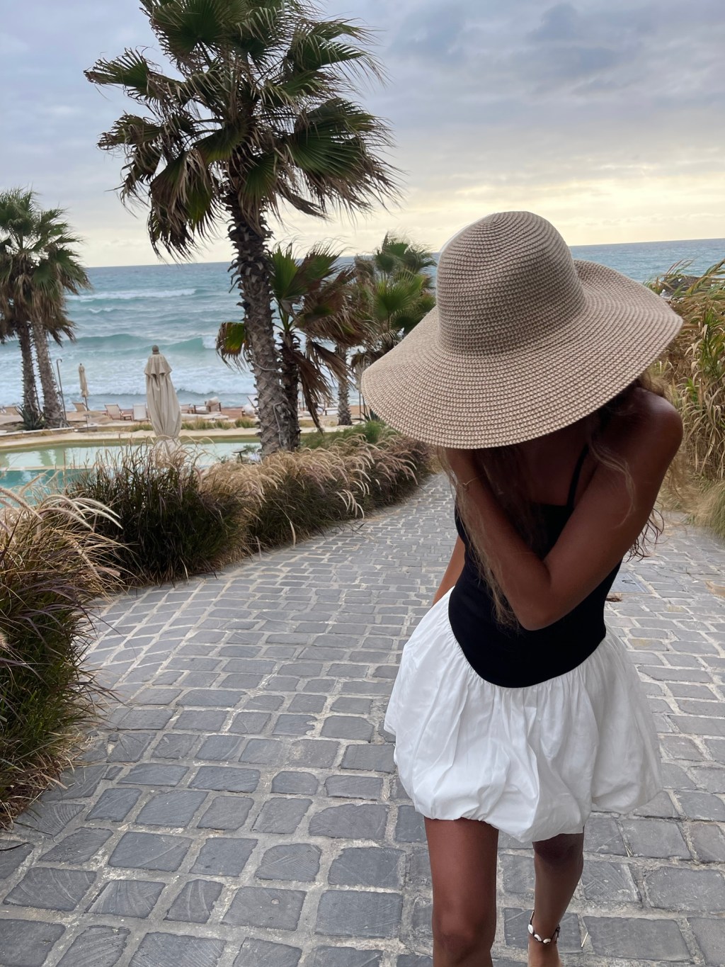 Thirty and the myth of&nbsp;thriving